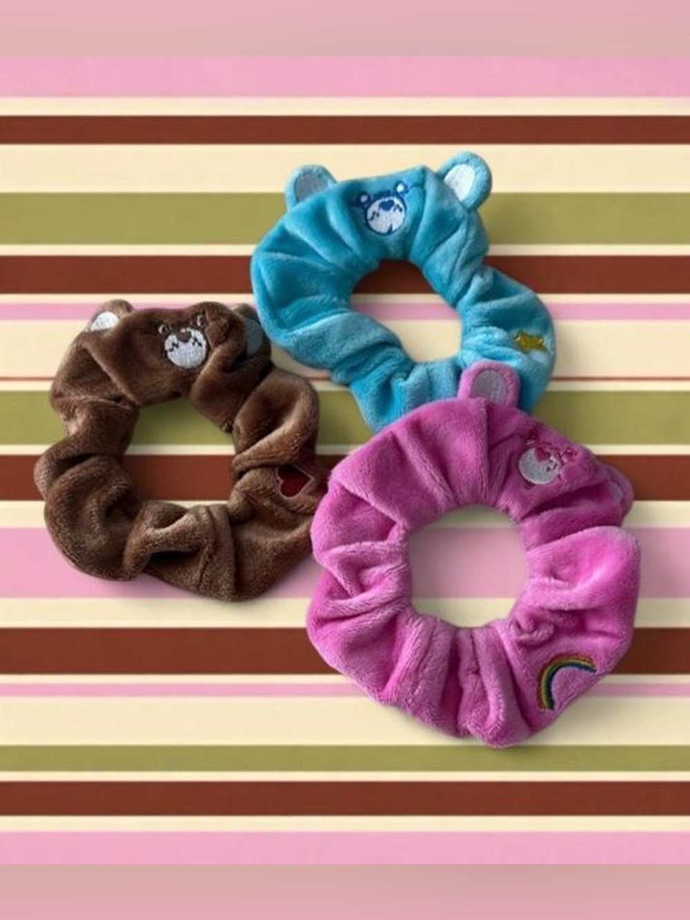 CARE BEAR SET OF THREE PLUSH SCRUNCHIES CHEER
BEAR WISH BEAR TENDERHEART BEAR
CA